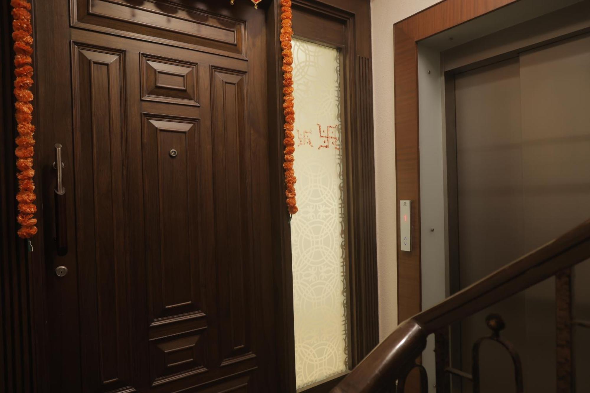 Under My Roof Superio Bed & Breakfast New Delhi Exterior photo